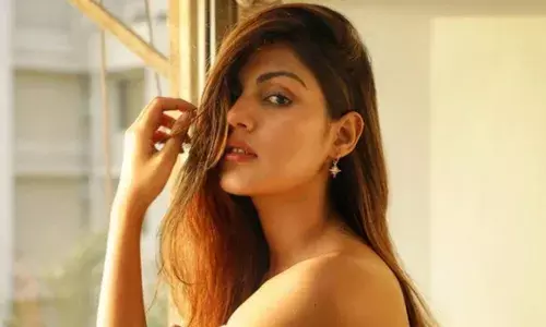 रिया की मां संध्या के मुह से निकला भगवान हैं नहीं रोक पाई आंसू? रिया की मां संध्या के मुह से निकला भगवान हैं नहीं रोक पाई आंसू?