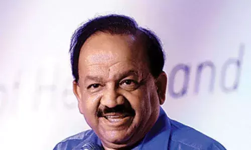 ठंडी के मौसम में बढ़ेगा कोरोना? डॉ. हर्षवर्धन ने कहा मास्क है जरूरी ठंडी के मौसम में बढ़ेगा कोरोना? डॉ. हर्षवर्धन ने कहा मास्क है जरूरी