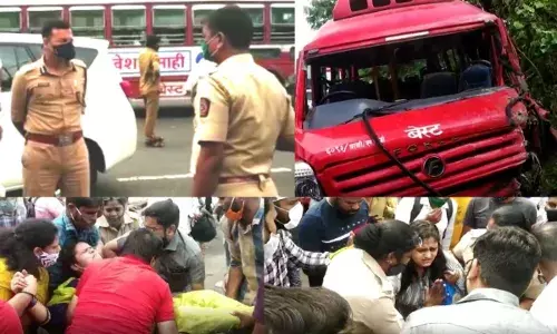 विक्रोली में बेस्ट बस दुर्घटनाग्रस्त,15 यात्री घायल विक्रोली में बेस्ट बस दुर्घटनाग्रस्त,15 यात्री घायल