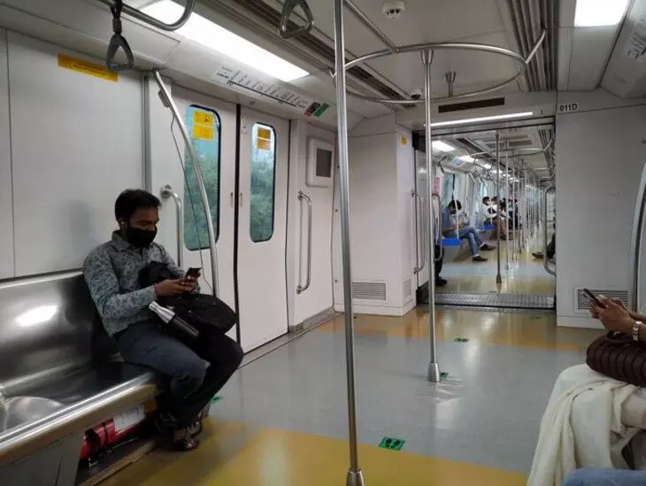 Mumbai Metro: 1350 नहीं मात्र 350 लोगों को सफर की इजाजत
