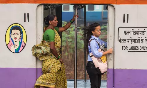महिलाओं के लिए मुंबई की लोकल ट्रेन 21 से पटरी पर महिलाओं के लिए मुंबई की लोकल ट्रेन 21 से पटरी पर
