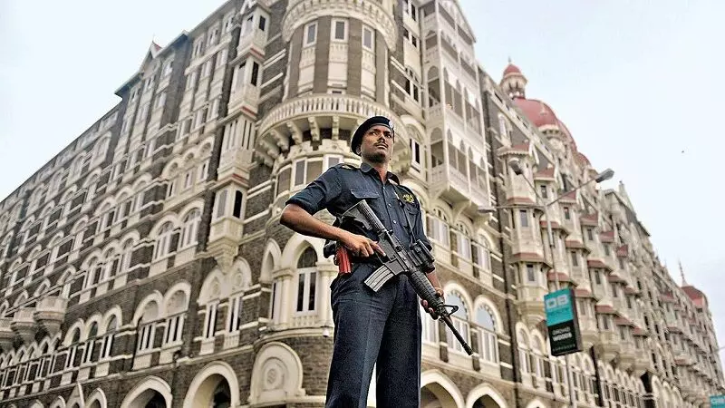 आतंकियों के निशाने पर मुंबई,एक महीने तक फ्लाइंग ऑब्जेक्ट पर लगी पाबंदी