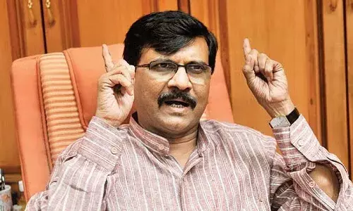 भाजपा पर शिवसेना का अटैक, घंटेबाज लोग गोलीबारी पर खामोश क्यों? भाजपा पर शिवसेना का अटैक, घंटेबाज लोग गोलीबारी पर खामोश क्यों?