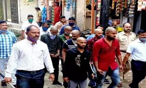 Pune News: खुद को इलाके का भाई बताने वालों को पुलिस ने सिखाया सबक Pune News: खुद को इलाके का भाई बताने वालों को पुलिस ने सिखाया सबक