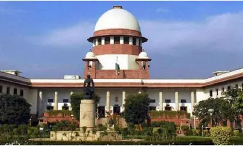 सुप्रीम कोर्ट ने कहा, घर के अंदर SC/ST पर अपमानजनक टिप्पणी अपराध नहीं सुप्रीम कोर्ट ने कहा, घर के अंदर SC/ST पर अपमानजनक टिप्पणी अपराध नहीं