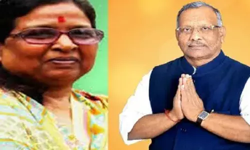 बिहार में दो डिप्टी सीएम, तारकिशोर प्रसाद और रेणु देवी का नाम आगे बिहार में दो डिप्टी सीएम, तारकिशोर प्रसाद और रेणु देवी का नाम आगे