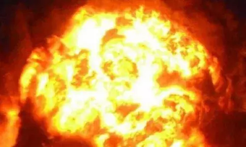 बाप रे! पुणे में पेशाब करने पर टोका,तो गार्ड को पेट्रोल डालकर जला डाला