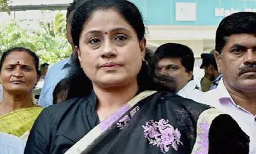 कांग्रेस से नाराज अभिनेत्री विजयशांति,खुशबू की राह पर भाजपा में होंगी शामिल कांग्रेस से नाराज अभिनेत्री विजयशांति,खुशबू की राह पर भाजपा में होंगी शामिल