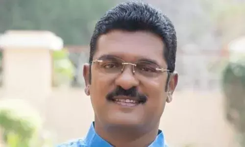 शिवसेना MLA प्रताप सरनाईक के घर-दफ्तर पर ED का छापा, बेटे विहंग को ले गई साथ