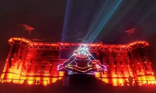 तीनों लोकों से न्‍यारी शिव की नगरी काशी में जगमग-जगमग दीप जले हैं