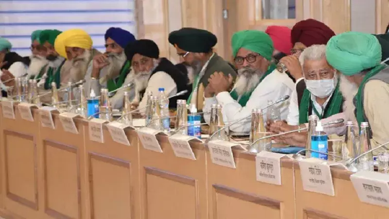 किसान नेताओं ने कहा,अभी तक कुछ नया नहीं है,वहीं पुरानी बातें कर रहे हैं मंत्री किसान नेताओं ने कहा,अभी तक कुछ नया नहीं है,वहीं पुरानी बातें कर रहे हैं मंत्री
