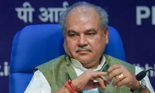 कृषि मंत्री का किसानों को न्यौता, जिद छोड़ें, चर्चा करें, शंकाओं का होगा समाधान कृषि मंत्री का किसानों को न्यौता, जिद छोड़ें, चर्चा करें, शंकाओं का होगा समाधान