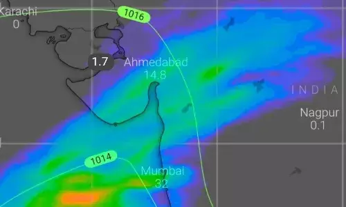 मुंबई में बारिश मौसम विभाग ने किया अलर्ट जारी मुंबई में बारिश मौसम विभाग ने किया अलर्ट जारी