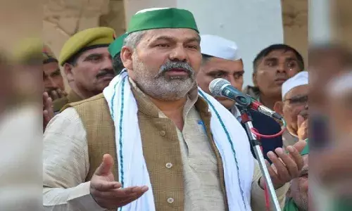 मोदी सरकार पर भड़के किसान नेता राकेश टिकैत, कहा-गीदड़ की मौत आती है तो गांव की तरफ भागता है मोदी सरकार पर भड़के किसान नेता राकेश टिकैत, कहा-गीदड़ की मौत आती है तो गांव की तरफ भागता है