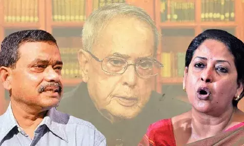 प्रणब मुखर्जी के संस्मरण के प्रकाशन पर भाई-बहन भिड़े,अभिजीत का अनुरोध, शर्मिष्ठा का विरोध