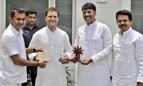 गुजरात में कांग्रेस को झटका,अध्यक्ष और नेता प्रतिपक्ष ने क्यों दिया इस्तीफा?