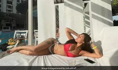 कृष्णा श्राफ ने फिर शेयर किए ग्लैमरस फोटो मचा धमाल कृष्णा श्राफ ने फिर शेयर किए ग्लैमरस फोटो मचा धमाल