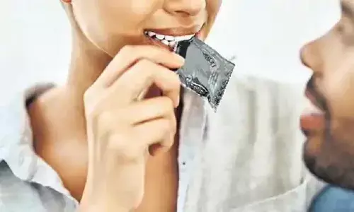 लॉकडाउन में कंडोम की डिमांड, रात से ज्यादा दिन में हो रही खरीददारी लॉकडाउन में कंडोम की डिमांड, रात से ज्यादा दिन में हो रही खरीददारी