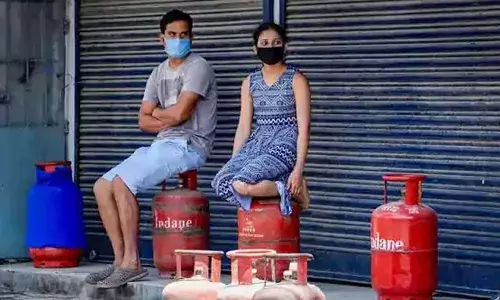 आइए 2021 का स्वागत महंगाई से कीजिए, LPG के दाम बढ़े,मुंबई में इतना तो चेन्नई में कितना?