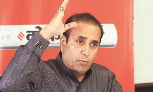 New Year पर कैदियों से मिले गृहमंत्री,महाराष्ट्र में बनेगी मॉडर्न जेल New Year पर कैदियों से मिले गृहमंत्री,महाराष्ट्र में बनेगी मॉडर्न जेल