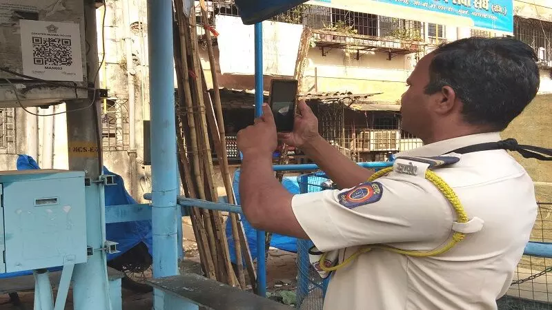 मुंबई पुलिस अपने कर्मचारियों पर नजर रखने के लिए क्यूआर कोड का लेगी सहारा