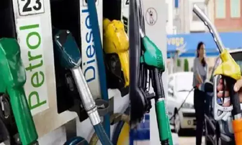 पेट्रोल का भाव शतक  के करीब,डीजल भी कर रहा उसका पीछा