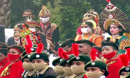 Republic day: नमन करते हैं उन महानुभावों को जिसके दम पर भारत एकजुट है आइए जानते हैं.. Republic day: नमन करते हैं उन महानुभावों को जिसके दम पर भारत एकजुट है आइए जानते हैं..