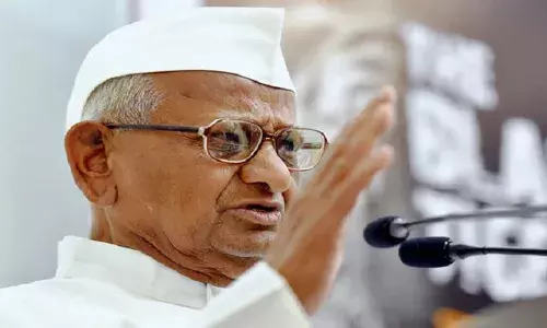 शिवसेना का अन्ना से सवाल,BJP के साथ हो या किसानों के शिवसेना का अन्ना से सवाल,BJP के साथ हो या किसानों के