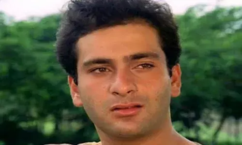 अभिनेता राजीव कपूर का चेंबूर में हार्ट अटैक से निधन,मैंने अपने छोटे भाई को खो दिया:रणधीर कपूर अभिनेता राजीव कपूर का चेंबूर में हार्ट अटैक से निधन,मैंने अपने छोटे भाई को खो दिया:रणधीर कपूर