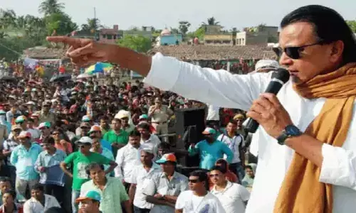 कभी दीदी ने बनाया था सांसद,तो अब क्या बीजेपी बंगाल के सीएम चेहरा होंगे डिस्को डांसर? कभी दीदी ने बनाया था सांसद,तो अब क्या बीजेपी बंगाल के सीएम चेहरा होंगे डिस्को डांसर?