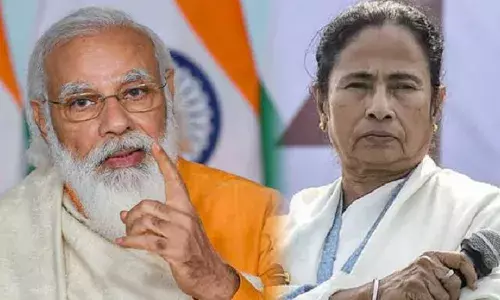 कोरोना की दूसरी पीक को रोकना होगा:Modi,बंगाल को वैक्सीन नहीं दे रही केंद्र सरकार:Mamata कोरोना की दूसरी पीक को रोकना होगा:Modi,बंगाल को वैक्सीन नहीं दे रही केंद्र सरकार:Mamata