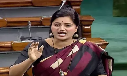 पूर्व कमिश्नर के लेटर बम पर संसद में संग्राम,महाराष्ट्र की सांसद नवनीत राणा का सनसनीखेज आरोप