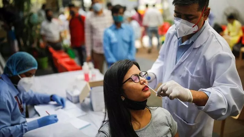 बाप रे! मुंबई में कोरोना की दूसरी लहर, 80 प्रतिशत संक्रमितों में नहीं दिख रहे लक्षण:मनपा कमिश्नर