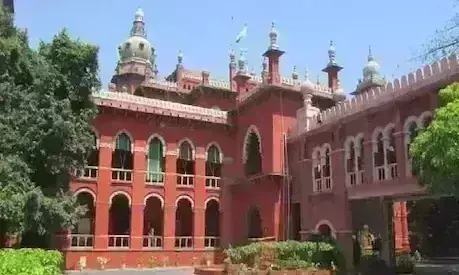 चुनाव आयोग के अधिकारियों के खिलाफ हत्या का मुकदमा दर्ज किया जाना चाहिए क्योंकि चुनाव आयोग के चलते कोरोना की दूसरी लहर - मद्रास हाईकोर्ट