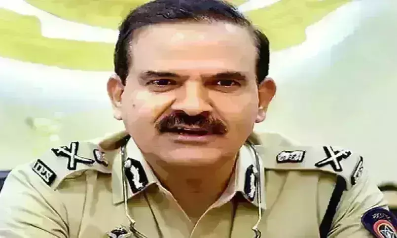 परमबीर सिंह के खिलाफ ऍट्रोसिटी का केस दर्ज, हो सकती है गिरफ़्तारी ! परमबीर सिंह के खिलाफ ऍट्रोसिटी का केस दर्ज, हो सकती है गिरफ़्तारी !