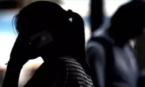 7 लाख देकर थाइलैंड से लखनऊ बुलाई कॉलगर्ल की कोरोना से हुई मौत, बीजेपी सांसद अपने बेटे का नाम सामने आने से भड़के! 7 लाख देकर थाइलैंड से लखनऊ बुलाई कॉलगर्ल की कोरोना से हुई मौत, बीजेपी सांसद अपने बेटे का नाम सामने आने से भड़के!