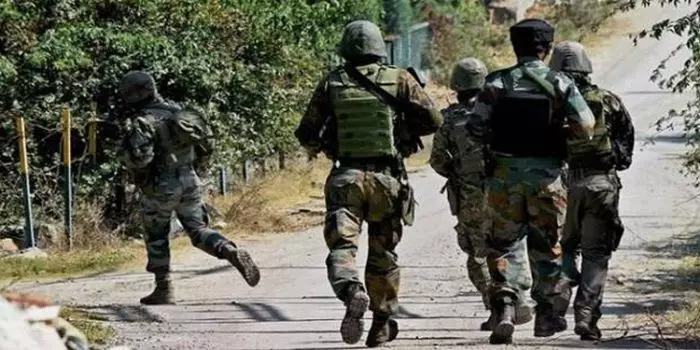 जम्मू-कश्मीर में सुरक्षाबलों को मिली बड़ी कामयाबी, एनकाउंटर में मारा गया लश्कर का आतंकी मुदसिर पंडित