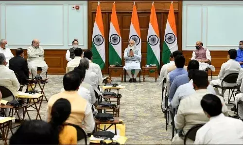 केंद्रीय मंत्रिमंडल की मीटिंग में लिया गया बड़ा फैसला, मंडियों से किसानों तक पहुंचाए जाएंगे 1 लाख करोड़ रुपए केंद्रीय मंत्रिमंडल की मीटिंग में लिया गया बड़ा फैसला, मंडियों से किसानों तक पहुंचाए जाएंगे 1 लाख करोड़ रुपए