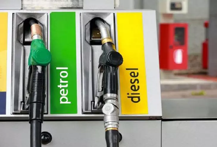 Petrol Diesel Price : क्या हो सकता है पेट्रोल-डीजल सस्ता, पेट्रोल पंप की कीमत स्थिर