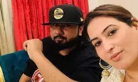 बॉलीवुड रैपर हनी सिंह को तीस हजार महिला कोर्ट का नोटिस बॉलीवुड रैपर हनी सिंह को तीस हजार महिला कोर्ट का नोटिस