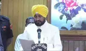 चरणजीत सिंह चन्नी ने ली मुख्यमंत्री पद की शपथ, राहुल गांधी मौजूद रहे