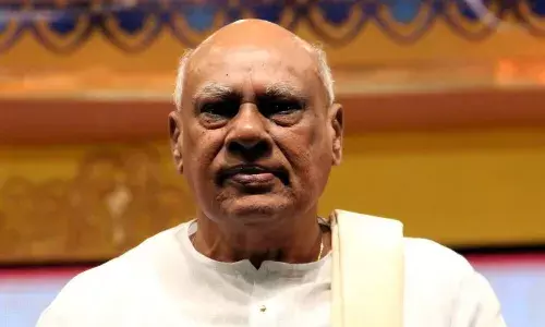 आंध्र प्रदेश के पूर्व सीएम और कांग्रेस पार्टी के सीनियर नेताओं में से एक कोनिजेती रोसैया का हुआ निधन, जानिए रोसैया के जीवन से जुडी बातें आंध्र प्रदेश के पूर्व सीएम और कांग्रेस पार्टी के सीनियर नेताओं में से एक कोनिजेती रोसैया का हुआ निधन, जानिए रोसैया के जीवन से जुडी बातें