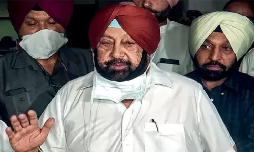 Punjab Election 2022: कैप्टन अमरिंदर सिंह और बीजेपी के गठबंधन का फॉर्मूला तय, गांव को कैप्टन और शहर को संभालेगी बीजेपी Punjab Election 2022: कैप्टन अमरिंदर सिंह और बीजेपी के गठबंधन का फॉर्मूला तय, गांव को कैप्टन और शहर को संभालेगी बीजेपी