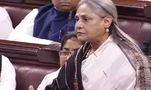 Rajya Sabha: राज्यसभा में जया बच्चन का बीजेपी पर हमला, बोलीं- गला ही घोंट दो हमारा Rajya Sabha: राज्यसभा में जया बच्चन का बीजेपी पर हमला, बोलीं- गला ही घोंट दो हमारा