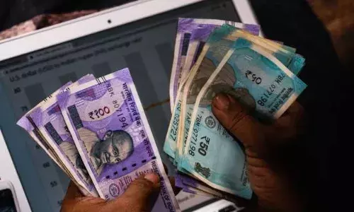 एशियाई बाजार में भारतीय रूपए की कीमत सबसे खराब- रिपोर्ट