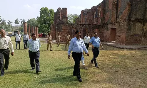 21 जून को 8वें अंतरराष्ट्रीय योग दिवस के आयोजन के सम्बंध में ज़िलाधिकारी ने रेसीडेंसी का निरीक्षण 21 जून को 8वें अंतरराष्ट्रीय योग दिवस के आयोजन के सम्बंध में ज़िलाधिकारी ने रेसीडेंसी का निरीक्षण