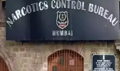 मुंबई एनसीबी ने एक कार के साथ 286 किलोग्राम उच्च ग्रेड गांजा जब्त, दो तस्कर गिरफ्तार मुंबई एनसीबी ने एक कार के साथ 286 किलोग्राम उच्च ग्रेड गांजा जब्त, दो तस्कर गिरफ्तार