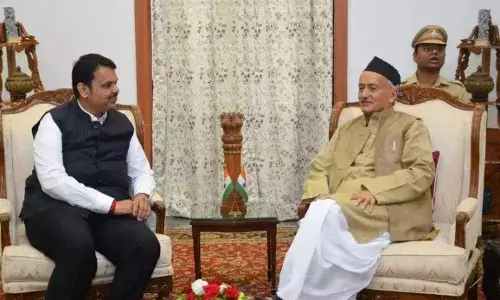 देवेंद्र फडणवीस ने राज्यपाल भगत सिंह कोश्यारी से मुलाकात की, रखी यह मांग देवेंद्र फडणवीस ने राज्यपाल भगत सिंह कोश्यारी से मुलाकात की, रखी यह मांग