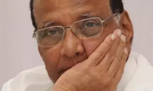 क्या आपने ऐसा राज्यपाल देखा जो पेड़ा खिलाकर फूलों का गुलदस्ता देता है, चलो खुश रहें, कुल मिलाकर उन्होंने काम करने का तरीका बदल दिया - शरद पवार