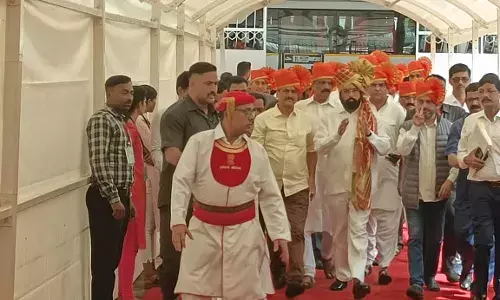 महाराष्ट्र अध्यक्ष चुनाव: एमवीए ने बीजेपी उम्मीदवारों के भाग्य का फैसला सिर साफा बांध अपने बागी विधायकों के साथ मुख्यमंत्री ने की शिरकत!